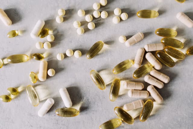 Vitamin Eksikliği Saç Dökülmesine Nasıl Sebep Olur?